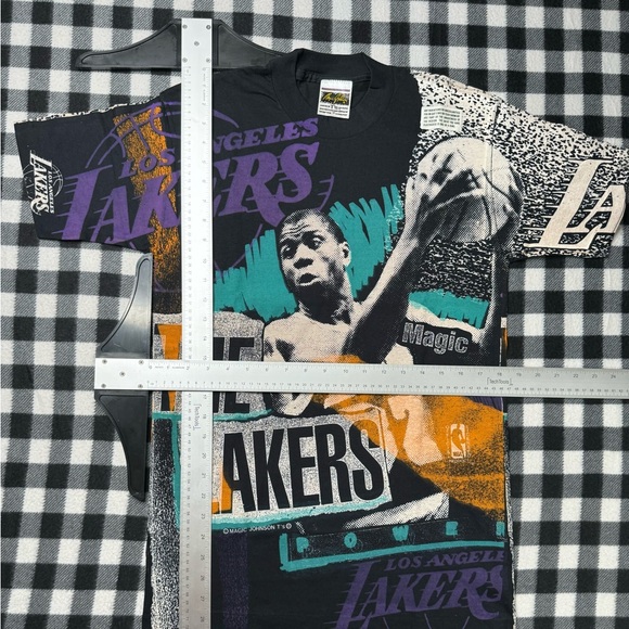 VTG MAGIC JOHNSON Los Angeles Lakers ALL OVER PRINT T-SHIRT SIZE M NWOT - Picture 4 of 5